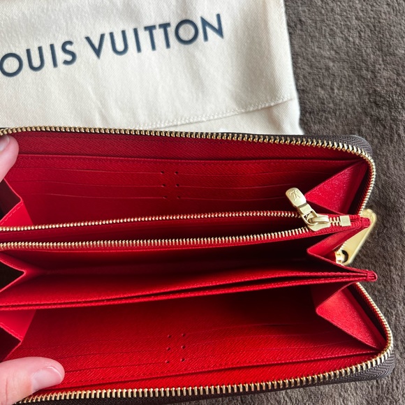 LOUIS VUITTON MONOGRAM ZIPPY WALLET LONG - Picture 9 of 14